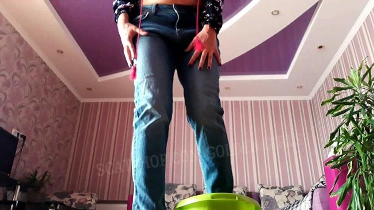 Svetlana - Tatiana shit into jeans with liquid [2021 | FullHD] - Scatshop