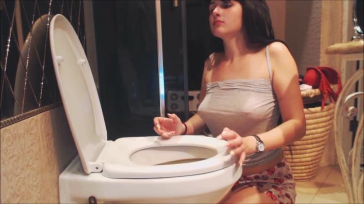 Thefartbabes - Girl Puking in Toilet [2021 | HD] - Scatshop