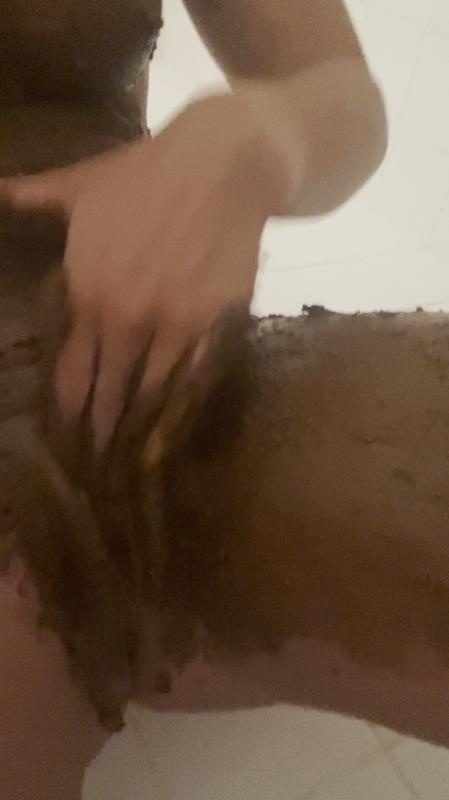 venuslovexx - Hot girl smearing poo [2025 | SD]