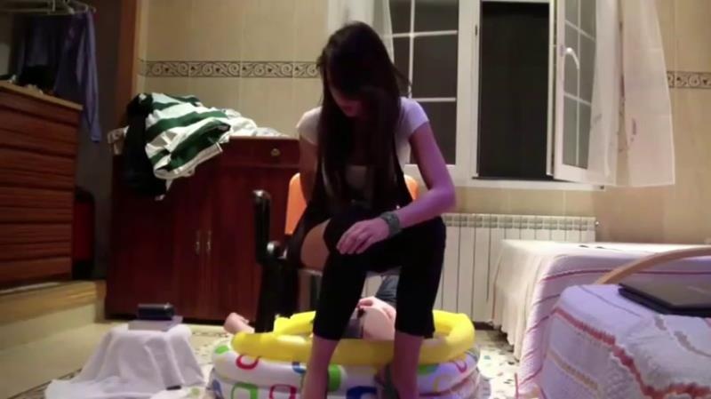 Beautiful Young Spanish Mistress Shits in Toilet Slave's Mouth in Pool P1 [2025 | SD]
