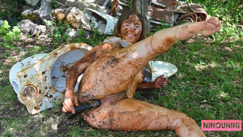 Ninounini - REAL HUMAN PUBLIC TOILET EATS SHIT (ENG SUBS) [2025 | UltraHD/4K]