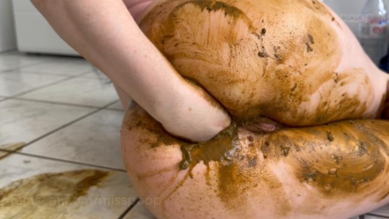 MissPoop - A stranger I met in the naturist area of Cap dAgde [2025 | 2K]