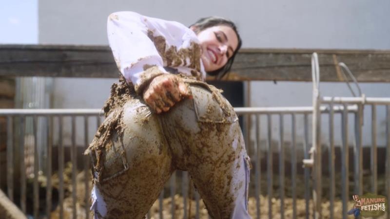 Kaitlyn Katsaros - Going Crazy In Pigshit [2025 | FullHD]