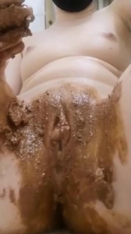 MELLODI - Dirty pussy playing in the bathroom [2026 | SD]