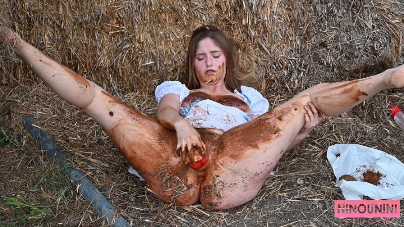 Ninounini - MANURE + DOG SHIT + MY SHIT ON THE RANCH! P1 [2026 | UltraHD/4K]