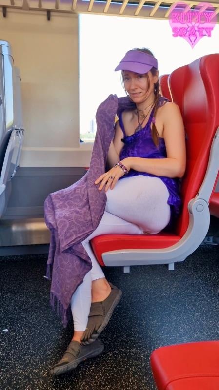 Kitty Skatt - Public Crowded Train Shit in White Leggings [2026 | SD]
