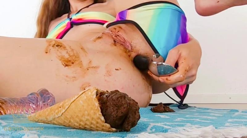Goddess Kink - Ice Cream Pooping [2026 | UltraHD/4K]